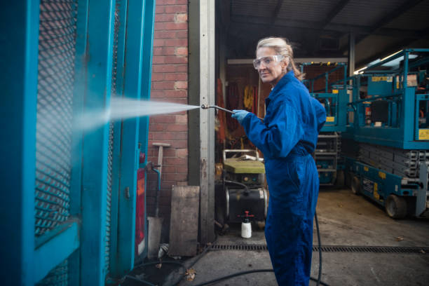 Best Warehouse Cleaning  in Loma Ri, CA